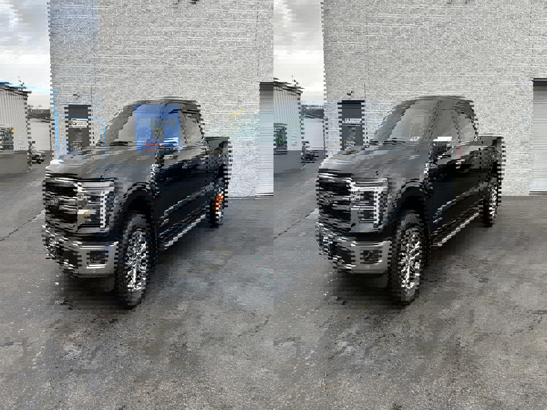 Certified 2025 Ford F150 Lariat w/ Equipment Group 501A Mid image 2