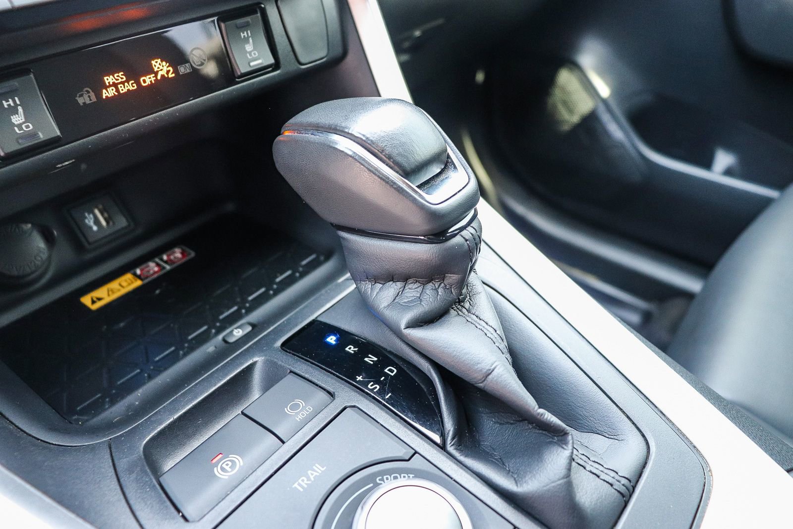 Used 2023 Toyota RAV4 XSE AWD/4WD image 21