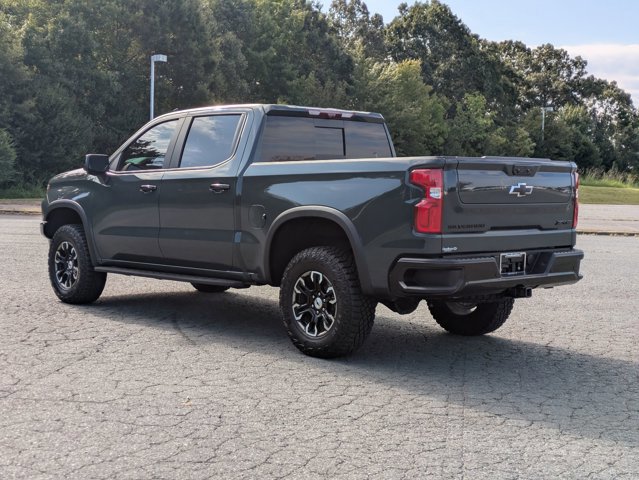 Used 2025 Chevrolet Silverado 1500 ZR2 w/ Technology Package image 3