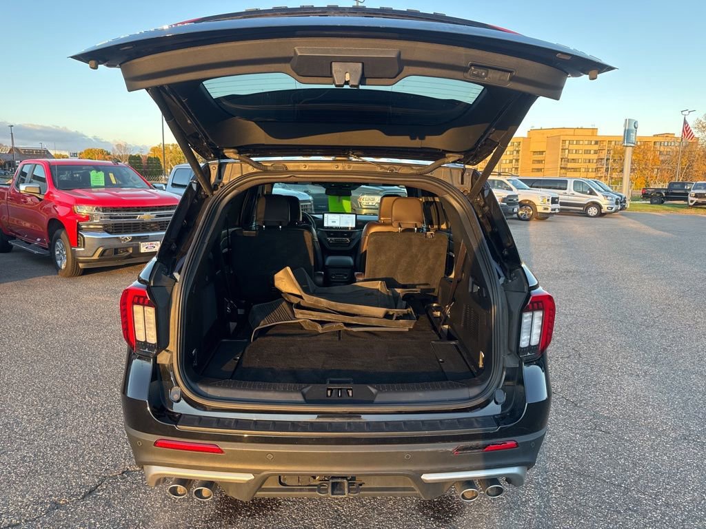 Certified 2025 Ford Explorer Platinum w/ Ultimate Package image 49