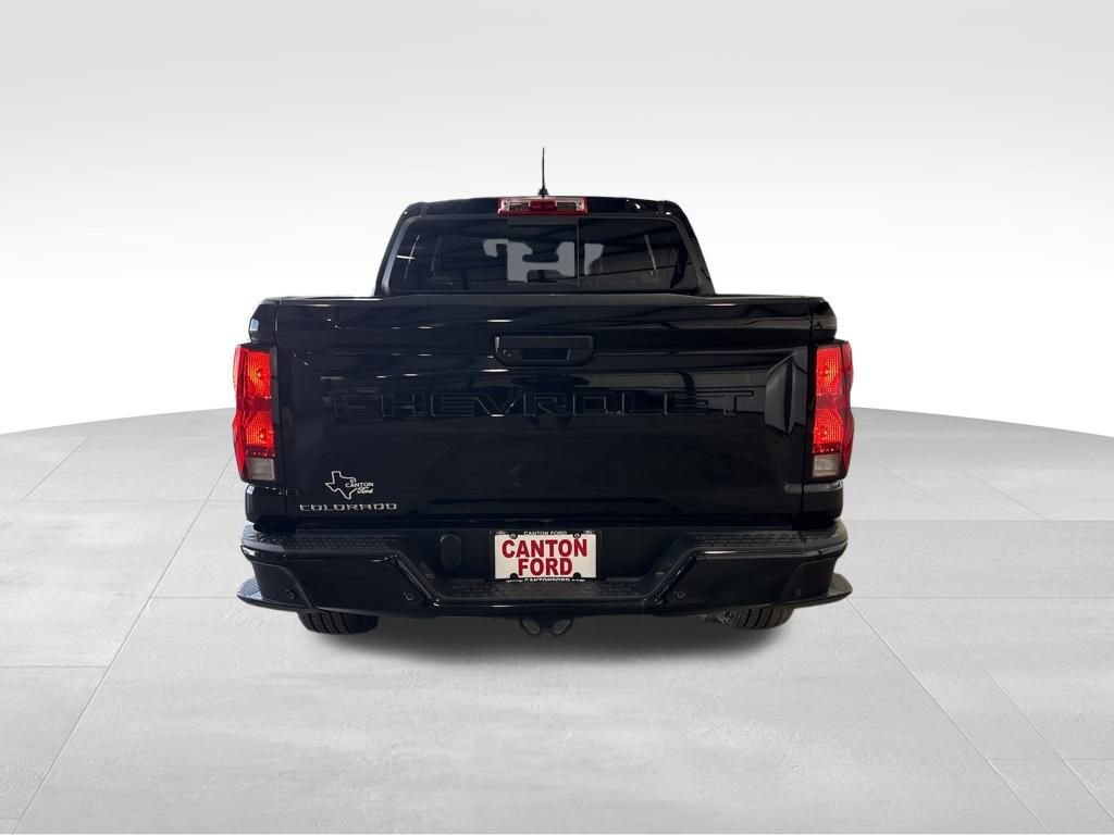 Used 2025 Chevrolet Colorado W/T image 4