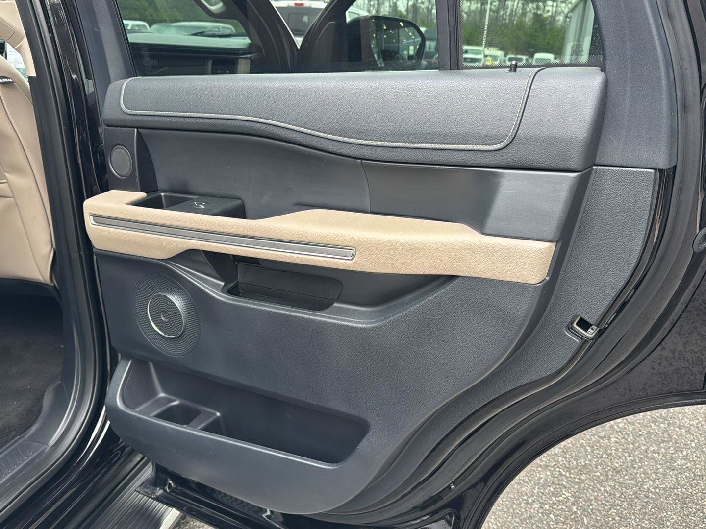 Certified 2023 Ford Expedition Limited image 13