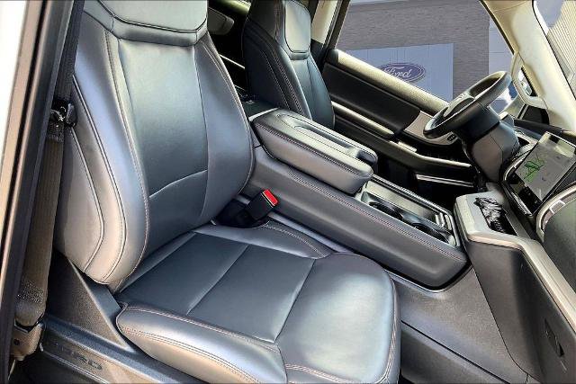 Certified 2025 Ford Expedition Active AWD/4WD image 29