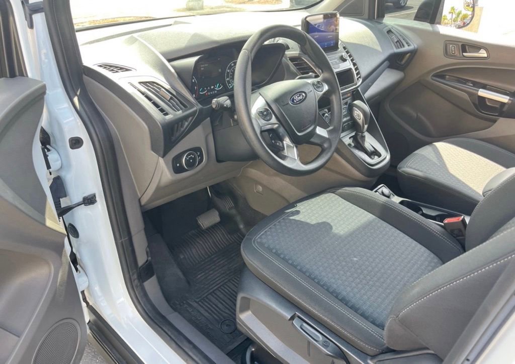 Certified 2023 Ford Transit Connect XLT FWD image 6