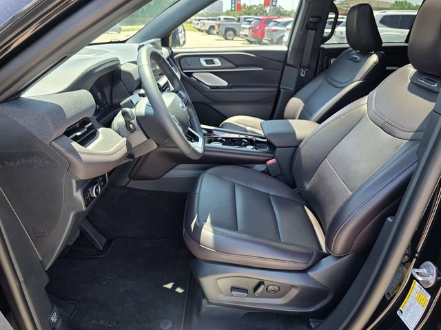 Certified 2026 Ford Explorer Platinum RWD image 13