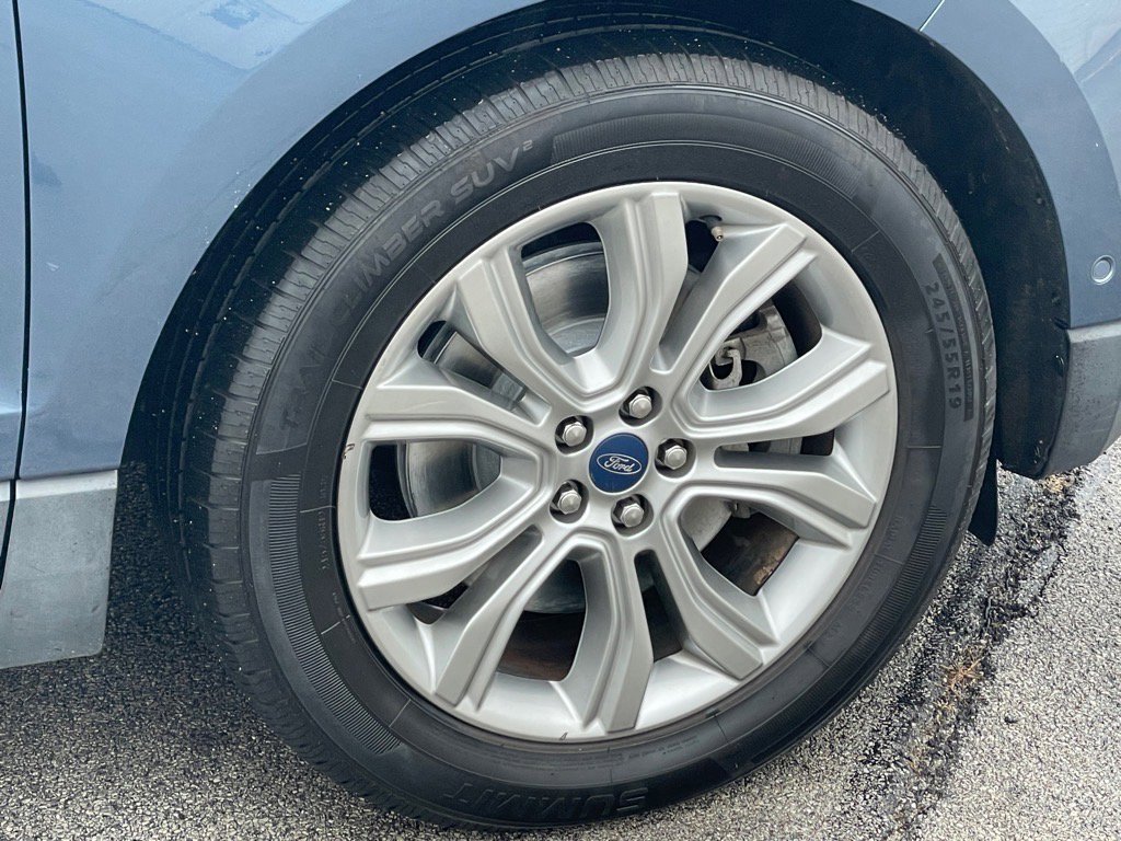 Certified 2019 Ford Edge Titanium w/ Equipment Group 301A image 9