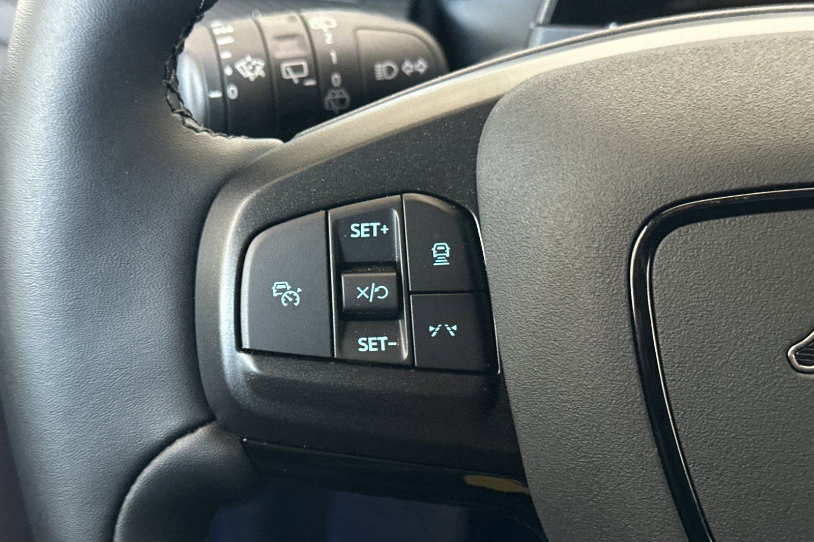 Certified 2025 Ford Mustang Mach-E Premium AWD/4WD image 25