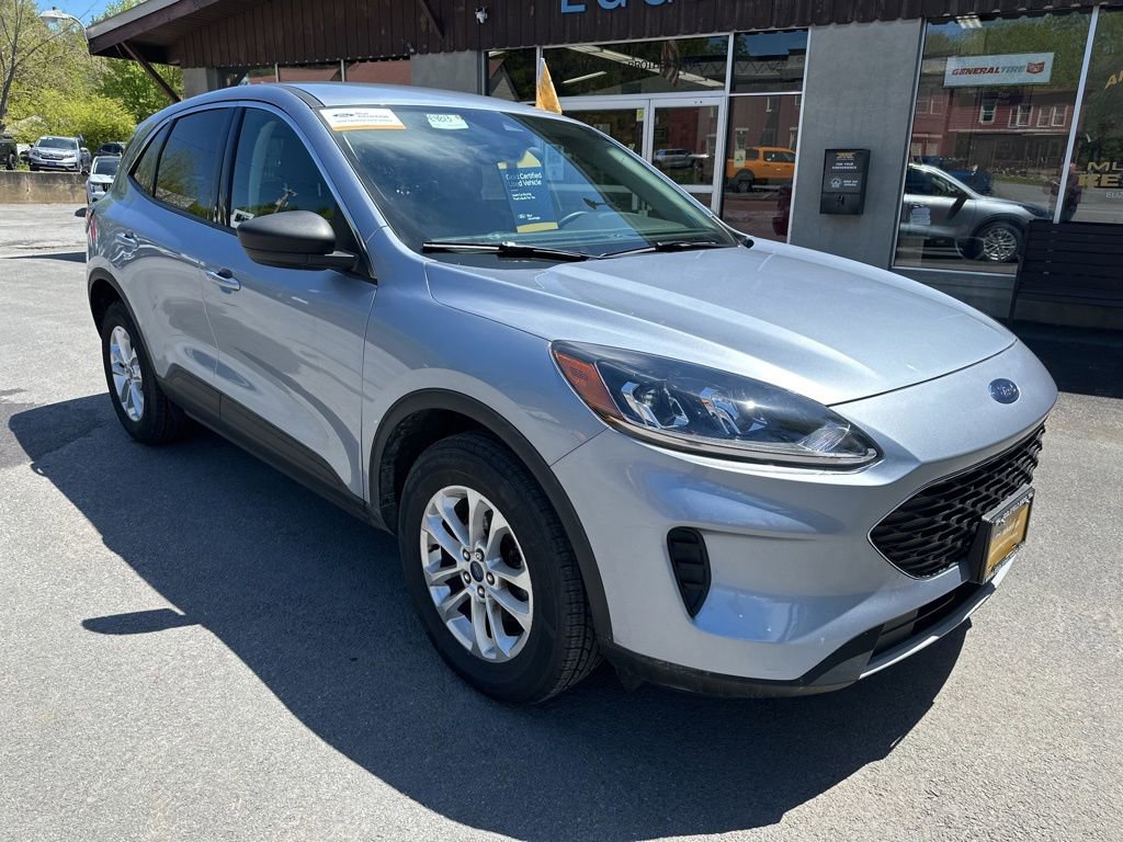 Certified 2022 Ford Escape SE w/ Cold Weather Package AWD/4WD image 3