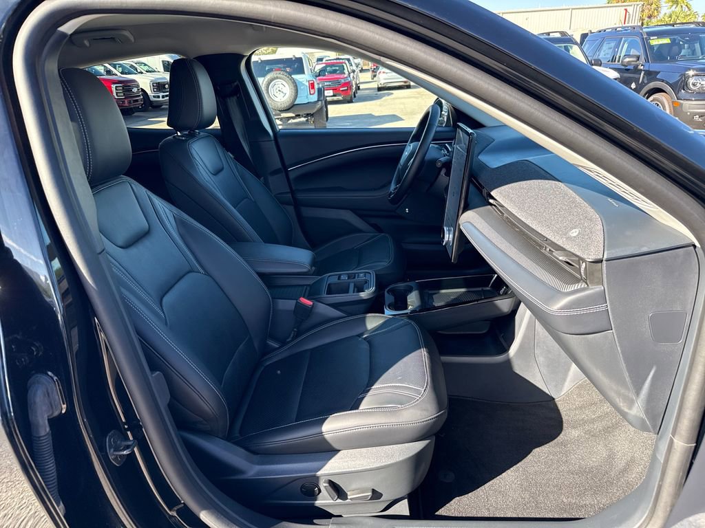 Certified 2025 Ford Mustang Mach-E Premium image 27