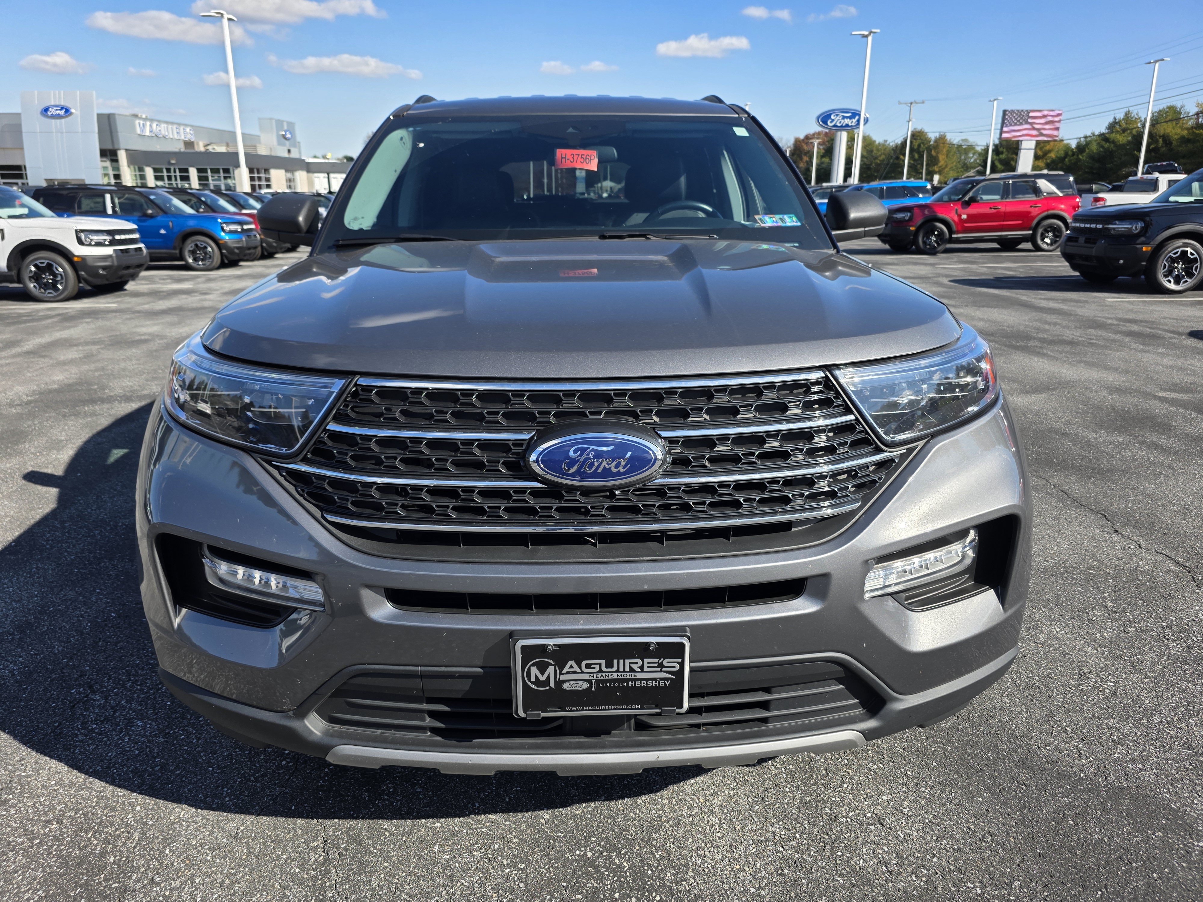 Certified 2023 Ford Explorer XLT w/ Equipment Group 202A AWD/4WD image 7