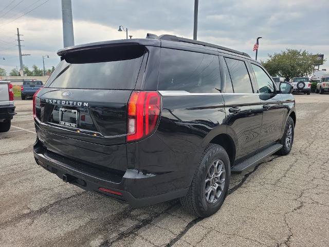 Certified 2025 Ford Expedition Active AWD/4WD image 4