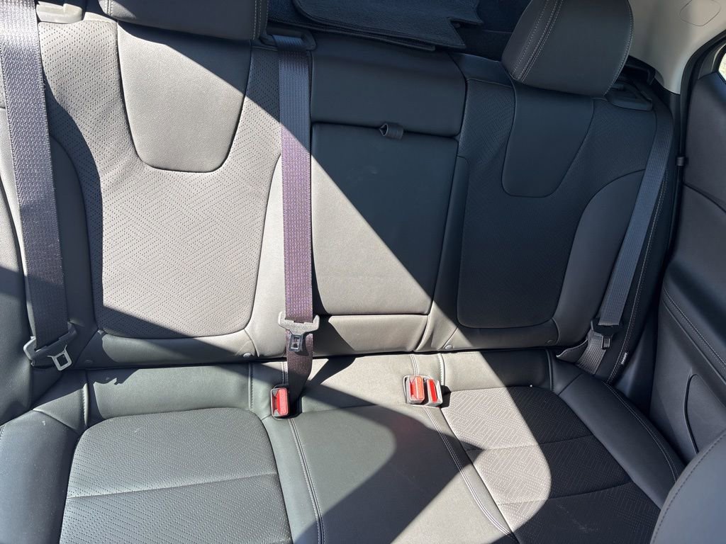 Used 2023 Buick Encore GX Essence w/ Experience Buick Package image 9