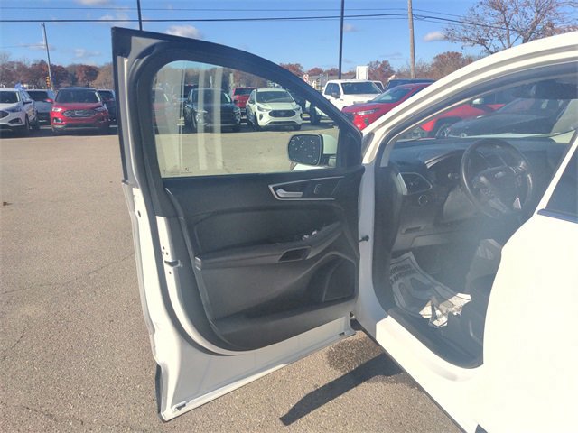 Certified 2023 Ford Edge SEL image 31