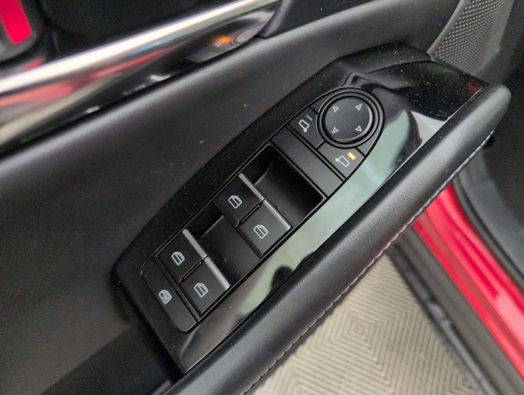 Used 2025 MAZDA CX-30 AWD 2.5 S w/ Preferred Package image 39