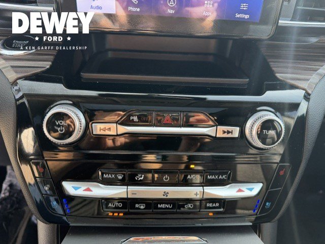 Certified 2023 Ford Explorer Limited w/ Equipment Group 301A AWD/4WD image 21