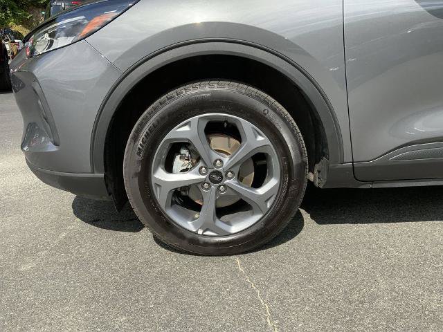 Certified 2025 Ford Escape ST-Line Select AWD/4WD image 18
