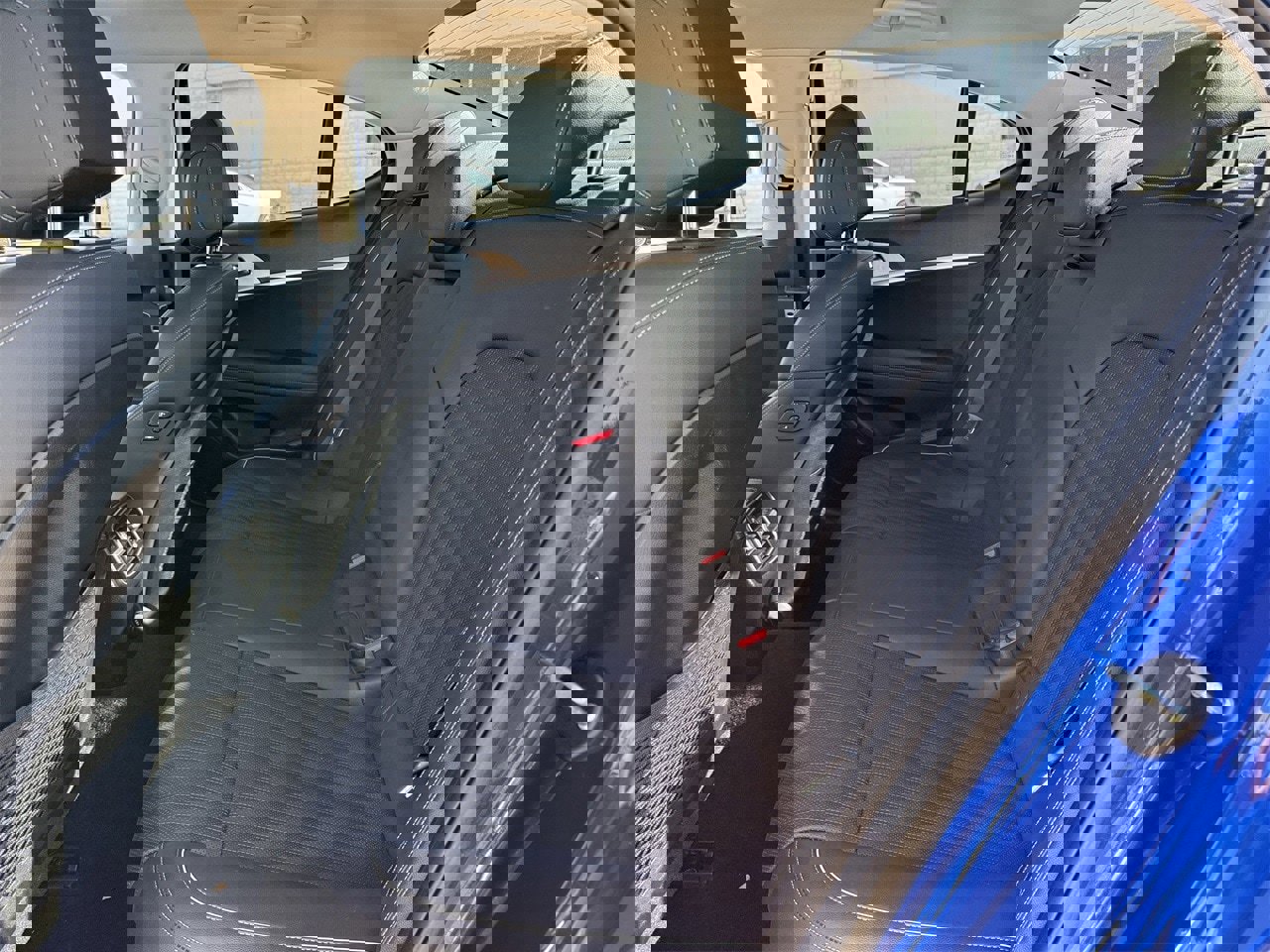 Used 2023 Genesis G70 3.3T image 28