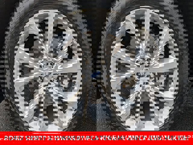 Certified 2022 Ford Explorer Platinum w/ Equipment Group 601A image 9