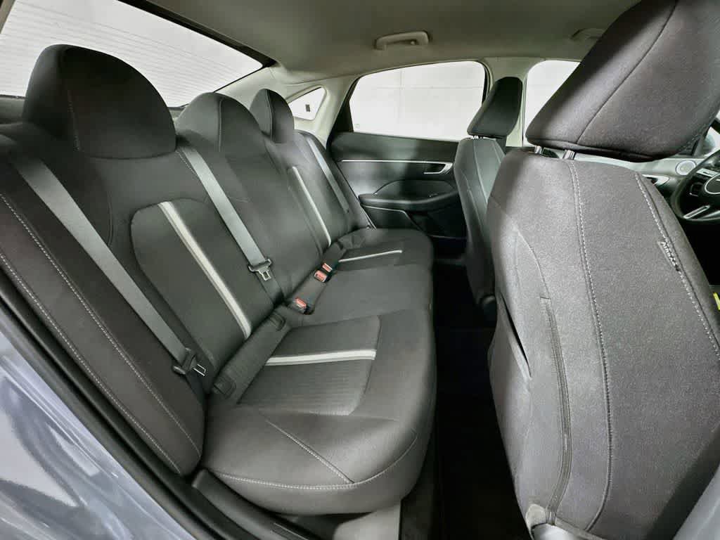 Used 2025 Hyundai Sonata SE FWD image 29