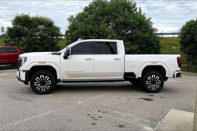 Used 2024 GMC Sierra 3500 Denali Ultimate AWD/4WD image 8