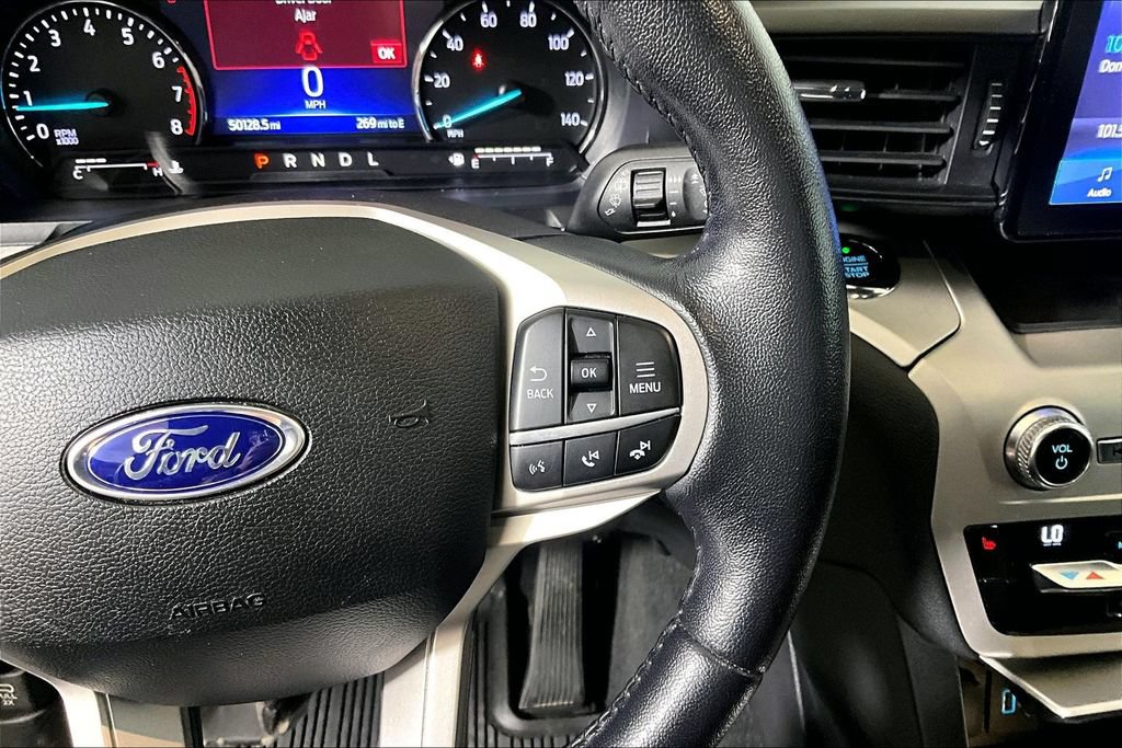 Certified 2021 Ford Explorer XLT RWD image 15