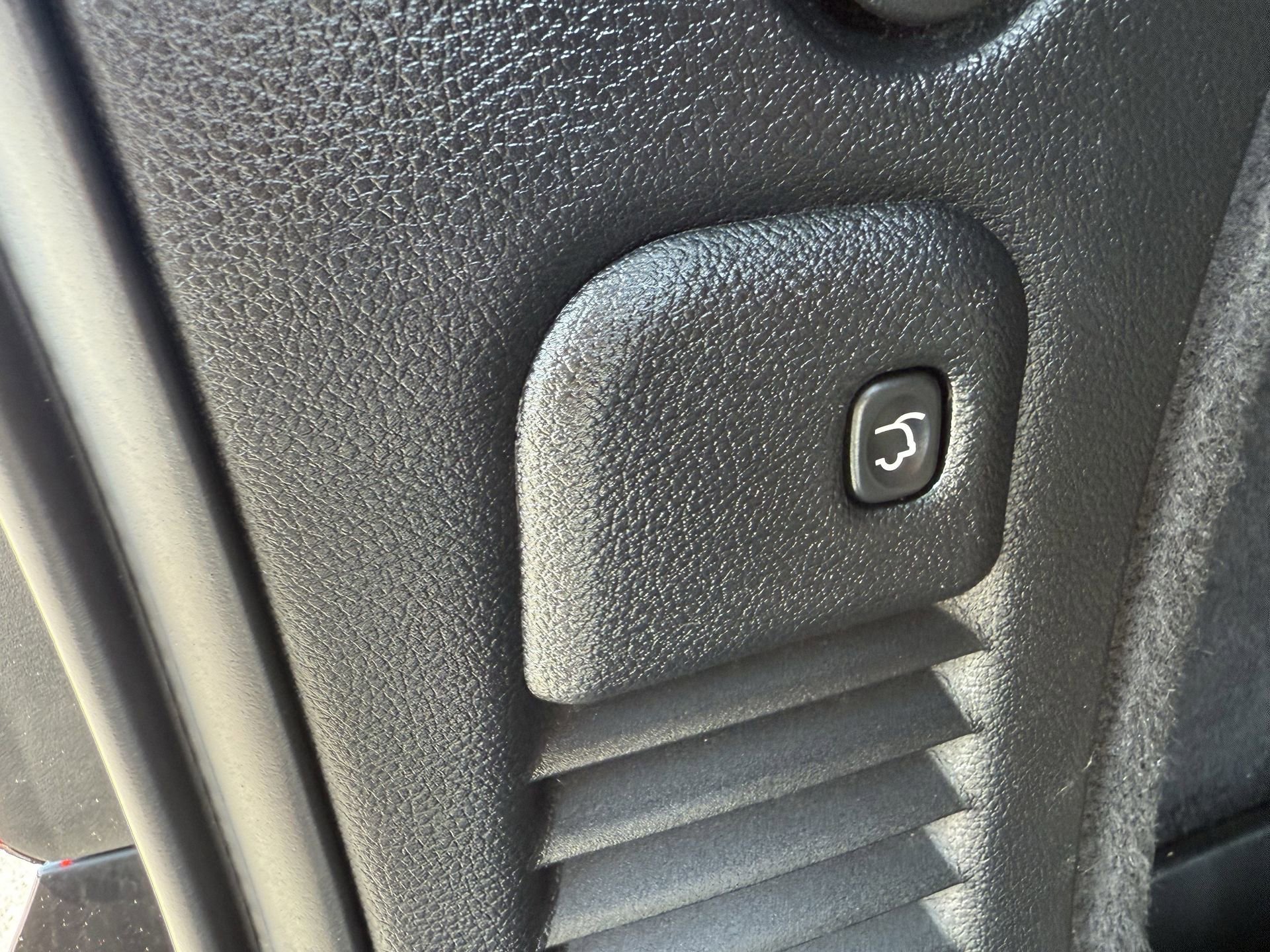 Used 2023 Dodge Durango GT image 29