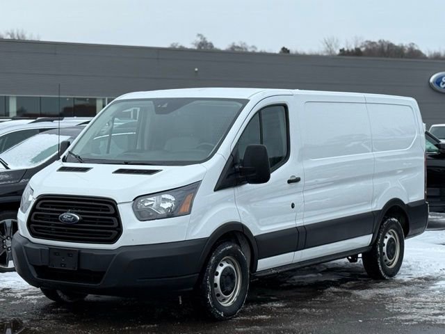 Certified 2019 Ford Transit 150 130 Low Roof image 22