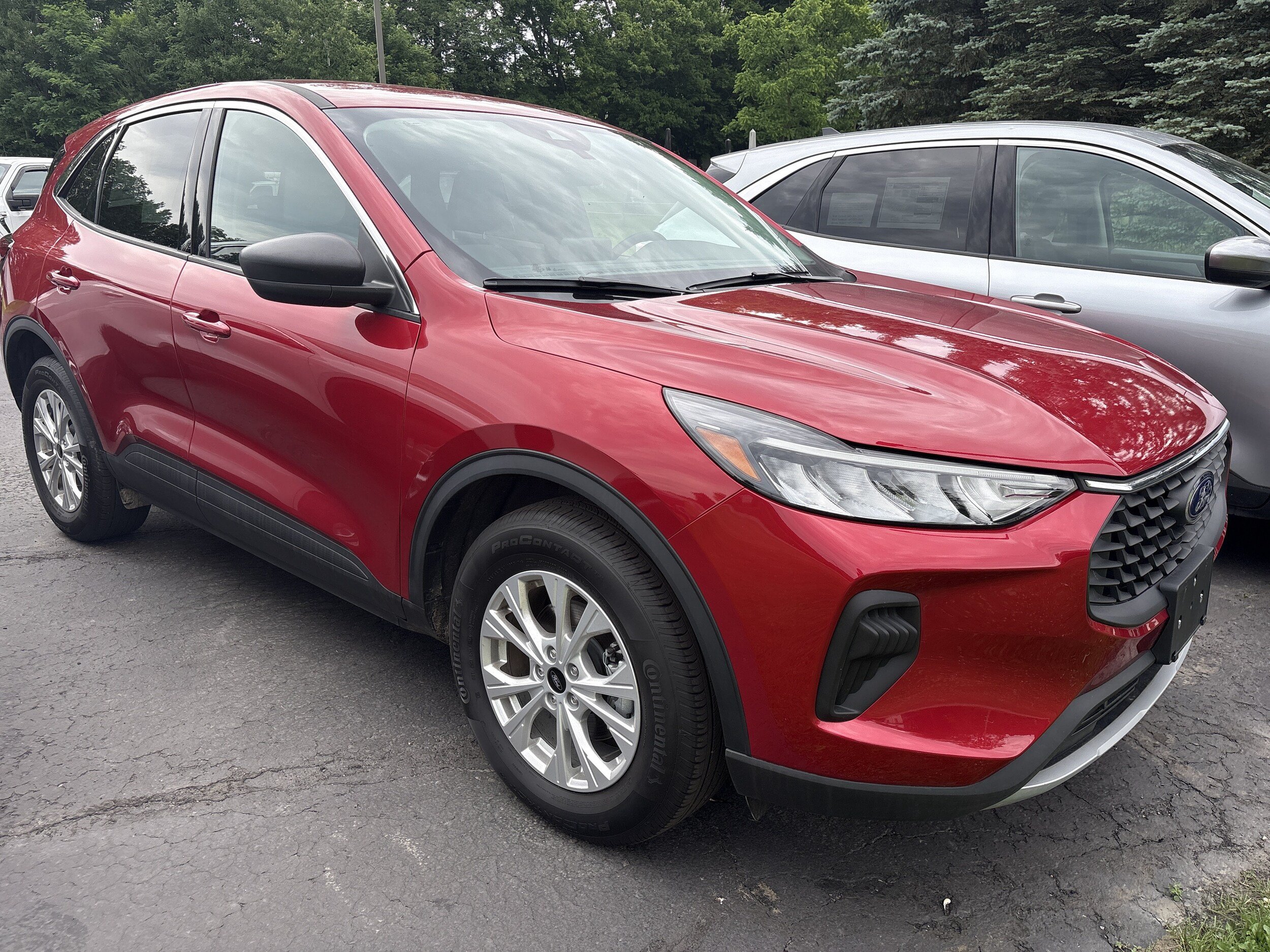 Certified 2023 Ford Escape Active AWD/4WD image 2