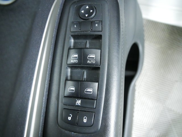 Used 2018 Dodge Durango SXT w/ Quick Order Package 2BB AWD/4WD image 24