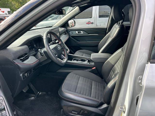 Certified 2026 Ford Explorer ST-Line w/ ST-Line Street Pack RWD image 15