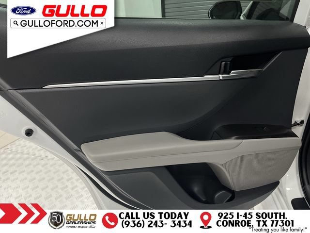 Used 2022 Toyota Camry SE FWD image 17