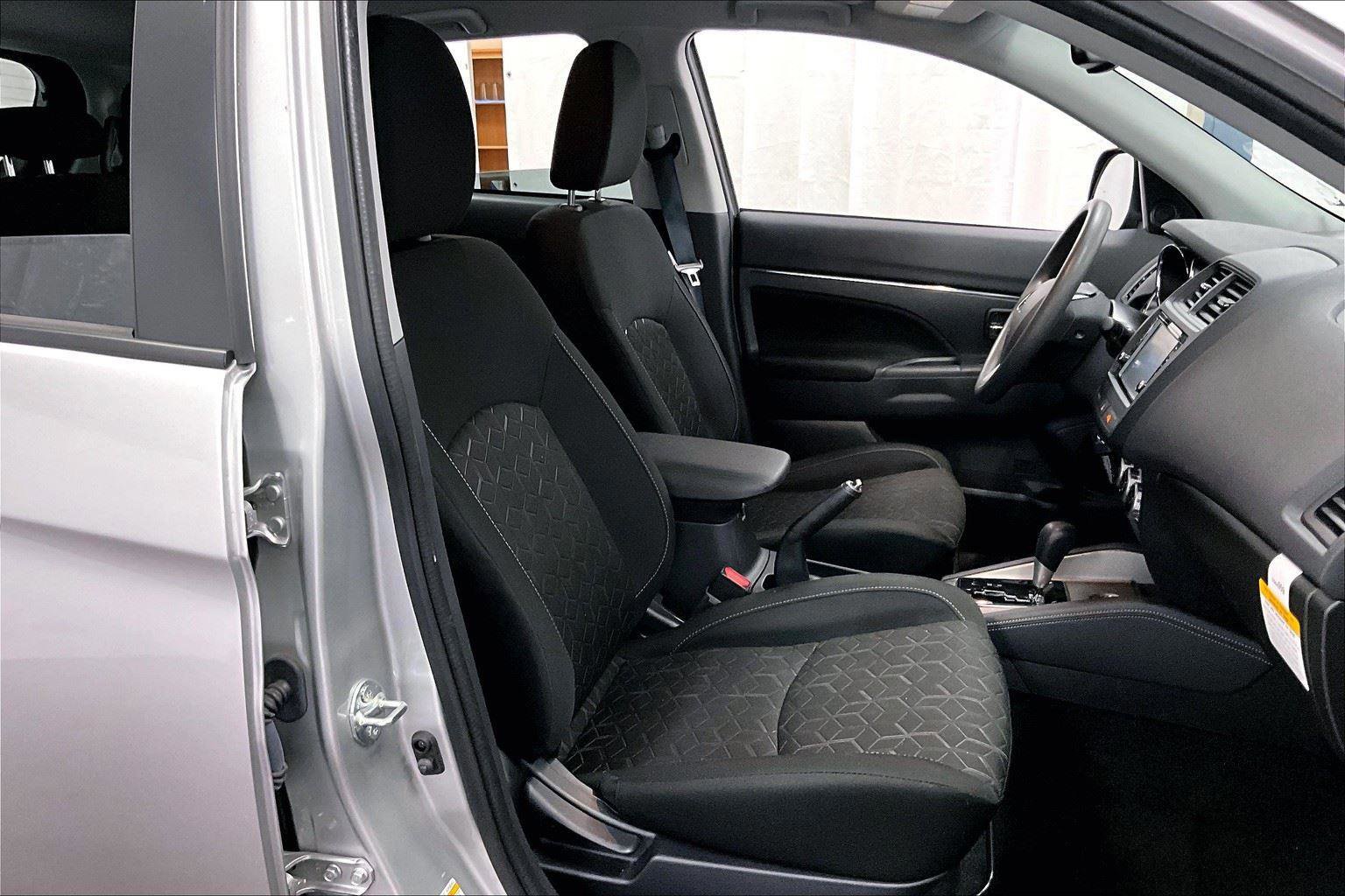 Used 2024 Mitsubishi Outlander Sport ES image 9