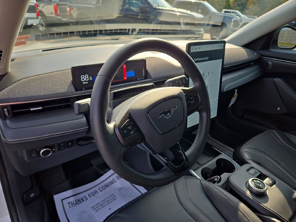 Certified 2023 Ford Mustang Mach-E Premium AWD/4WD image 7