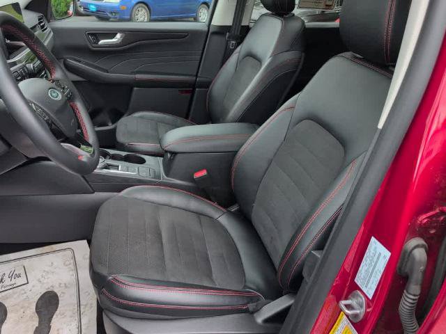Certified 2022 Ford Escape SEL w/ SEL Stealth AWD Package image 10