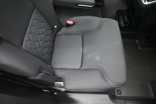 Used 2025 Volvo XC90 B6 Plus w/ Protection Package Premier AWD/4WD image 30