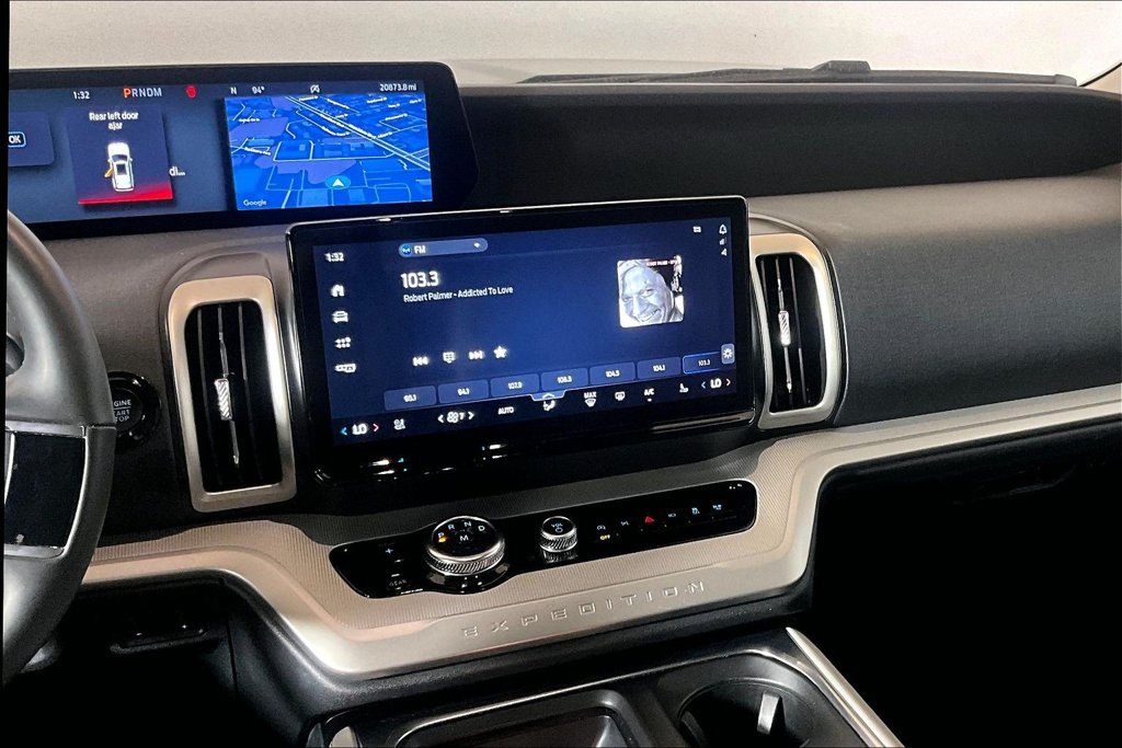Certified 2025 Ford Expedition Active RWD image 5