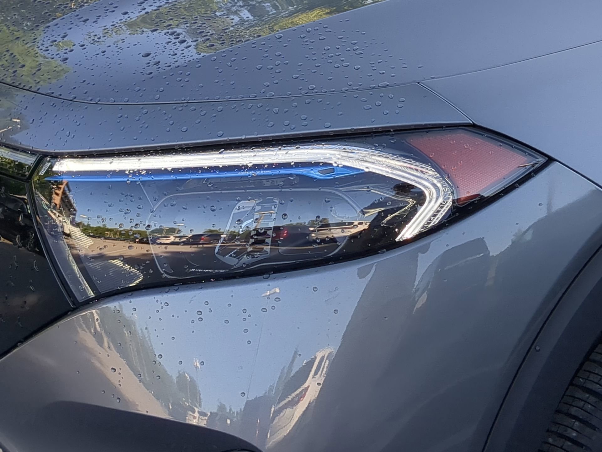Used 2025 Mercedes-Benz EQB 300 4MATIC image 44