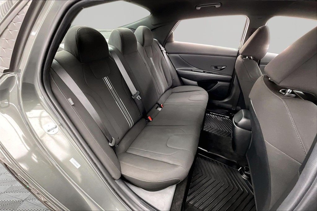 Used 2025 Hyundai Elantra Sport FWD image 27
