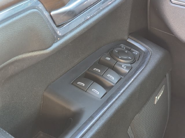 Used 2023 GMC Sierra 1500 SLT AWD/4WD image 20