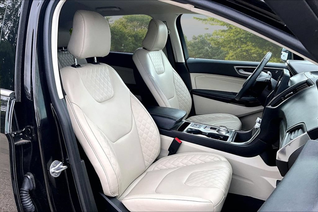 Certified 2023 Ford Edge Titanium w/ Cargo Accessory Package AWD/4WD image 7