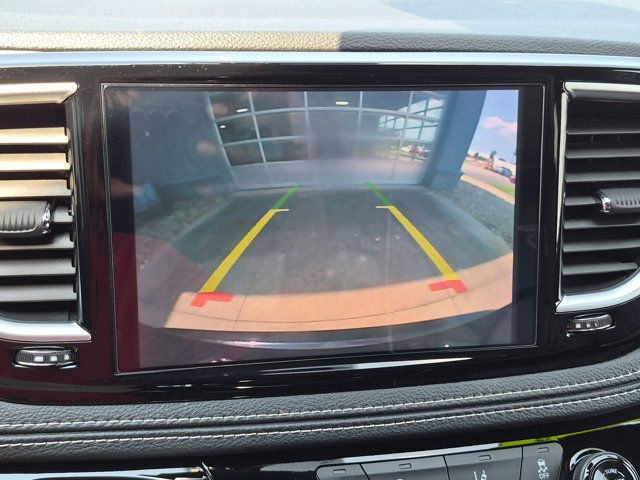 Used 2025 Chrysler Pacifica Limited FWD image 25