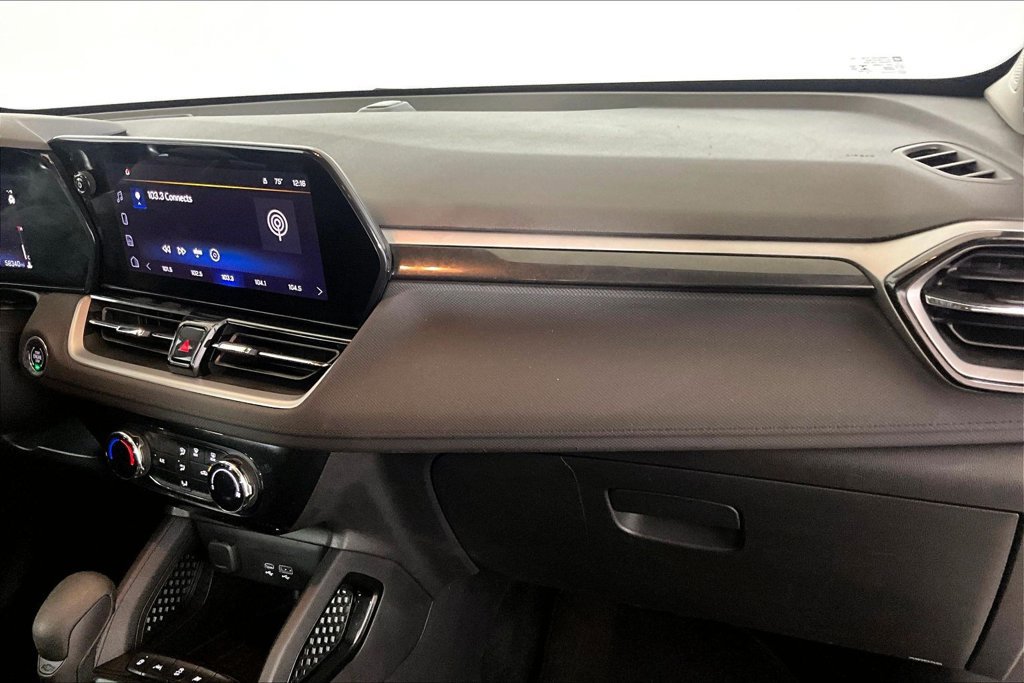 Used 2025 Chevrolet TrailBlazer LT FWD image 12