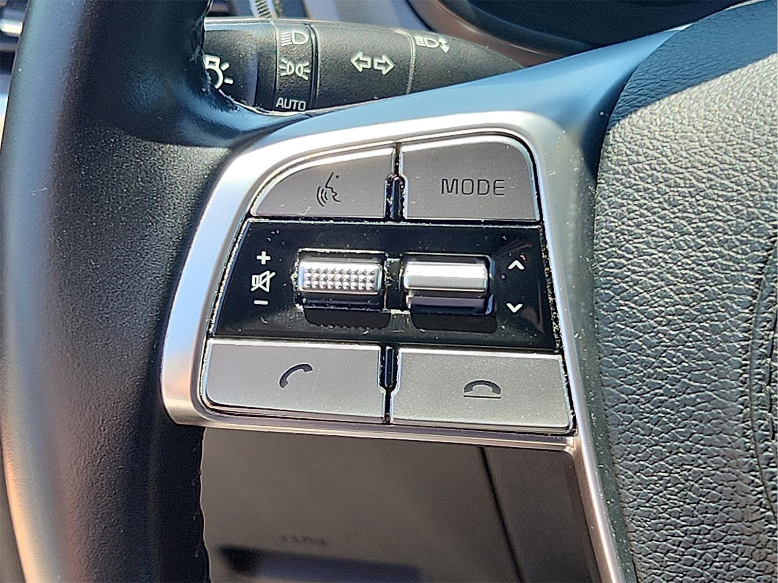 Used 2021 Kia Telluride LX AWD/4WD image 18