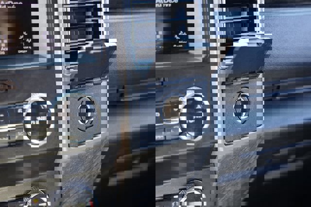 Certified 2019 Ford Expedition XLT image 24