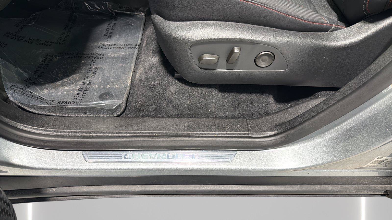 Used 2025 Chevrolet Traverse Z71 AWD/4WD image 27
