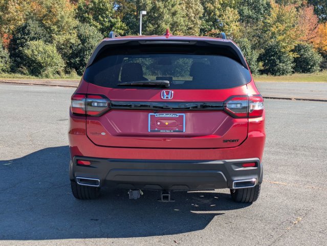 Used 2025 Honda Pilot Sport image 4