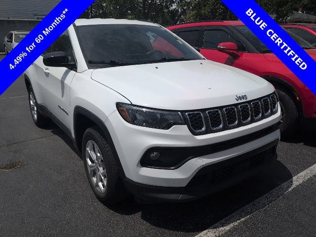 Used 2024 Jeep Compass Latitude AWD/4WD image 1