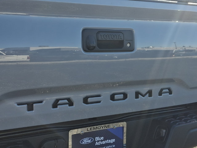 Used 2019 Toyota Tacoma TRD Off-Road AWD/4WD image 31