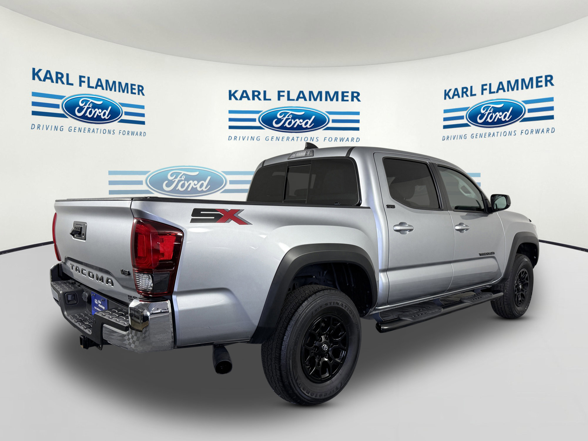 Used 2023 Toyota Tacoma SR5 image 3