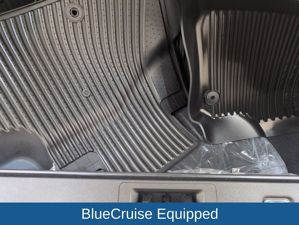 Certified 2025 Ford Expedition Active image 36